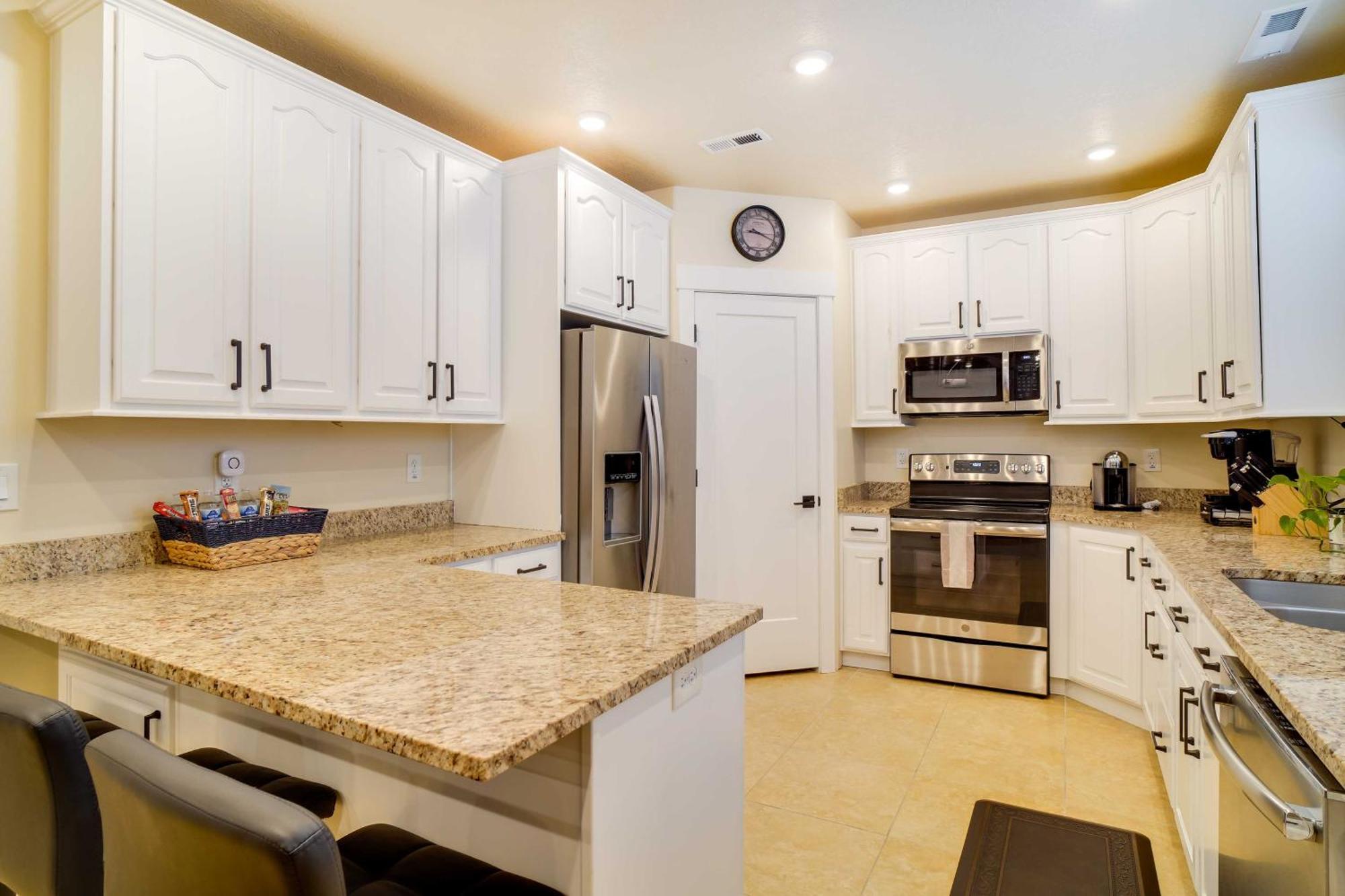 Contemporary Home With Grill Near Utah Lake! Saratoga Springs Exterior photo